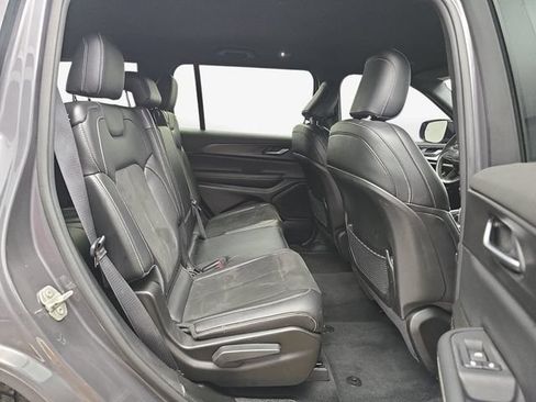 Used 2023 Jeep Grand Cherokee L Laredo AWD/4WD image 36