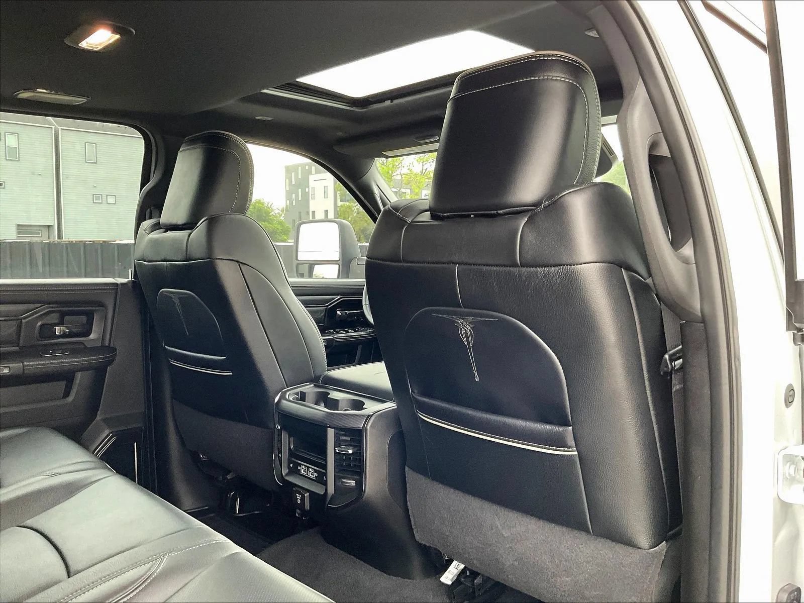 Used 2024 RAM 2500 Limited AWD/4WD image 47