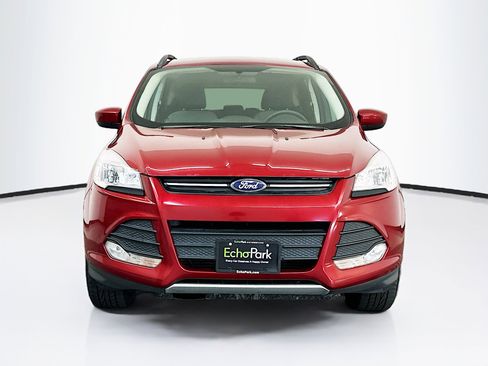 Used 2015 Ford Escape SE image 2