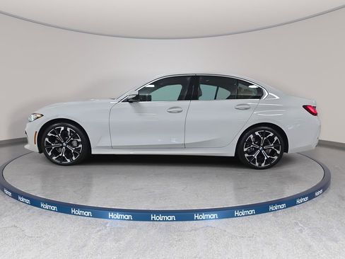 Used 2025 BMW 330i Sedan w/ Convenience Package image 11