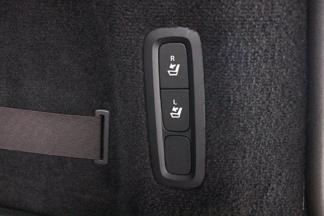 Used 2017 Volvo V90 T6 Cross Country AWD/4WD image 28