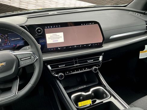 New 2026 Chevrolet Traverse LT w/ Driver Confidence Package image 6