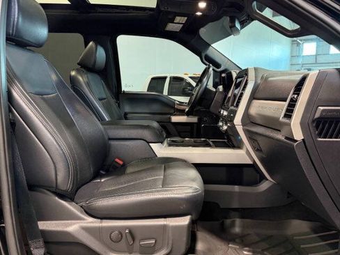 Used 2022 Ford F250 Lariat w/ Tremor Off-Road Package AWD/4WD image 18