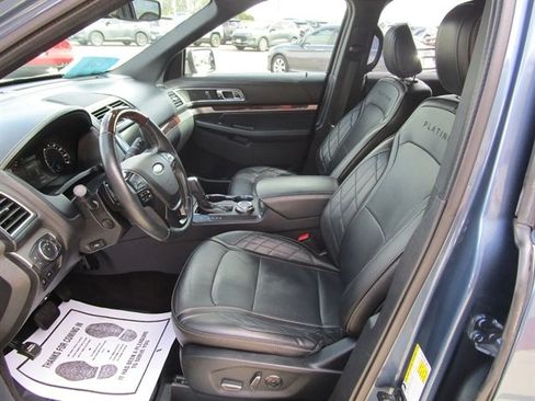 Used 2018 Ford Explorer Platinum AWD/4WD image 16
