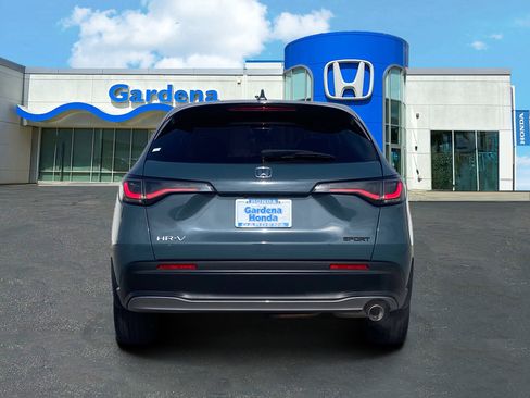 Used 2025 Honda HR-V Sport image 5