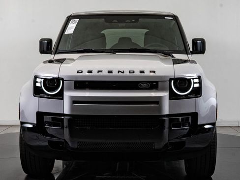 New 2026 Land Rover Defender 110 X-Dynamic SE AWD/4WD image 2