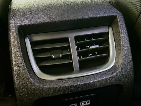 Used 2025 Chevrolet Blazer LT image 26