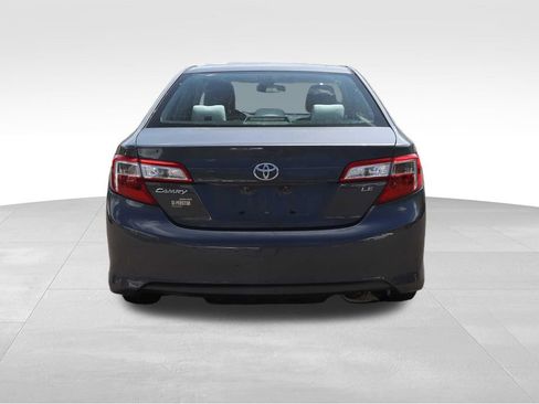 Used 2013 Toyota Camry LE FWD image 6