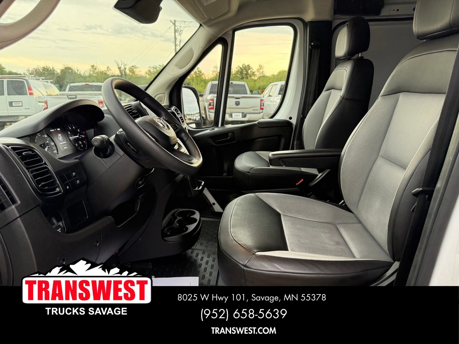 Used 2025 RAM ProMaster 2500 w/ Convenience Group FWD image 5