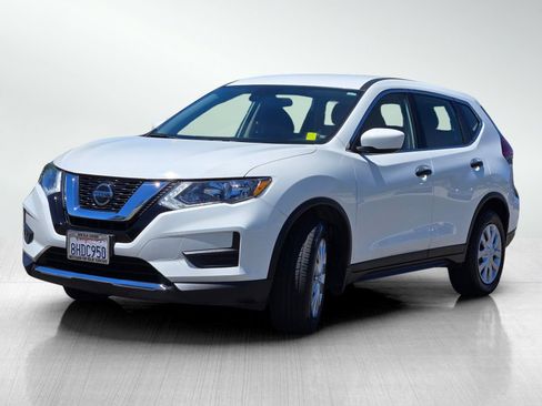 Used 2019 Nissan Rogue S FWD image 11