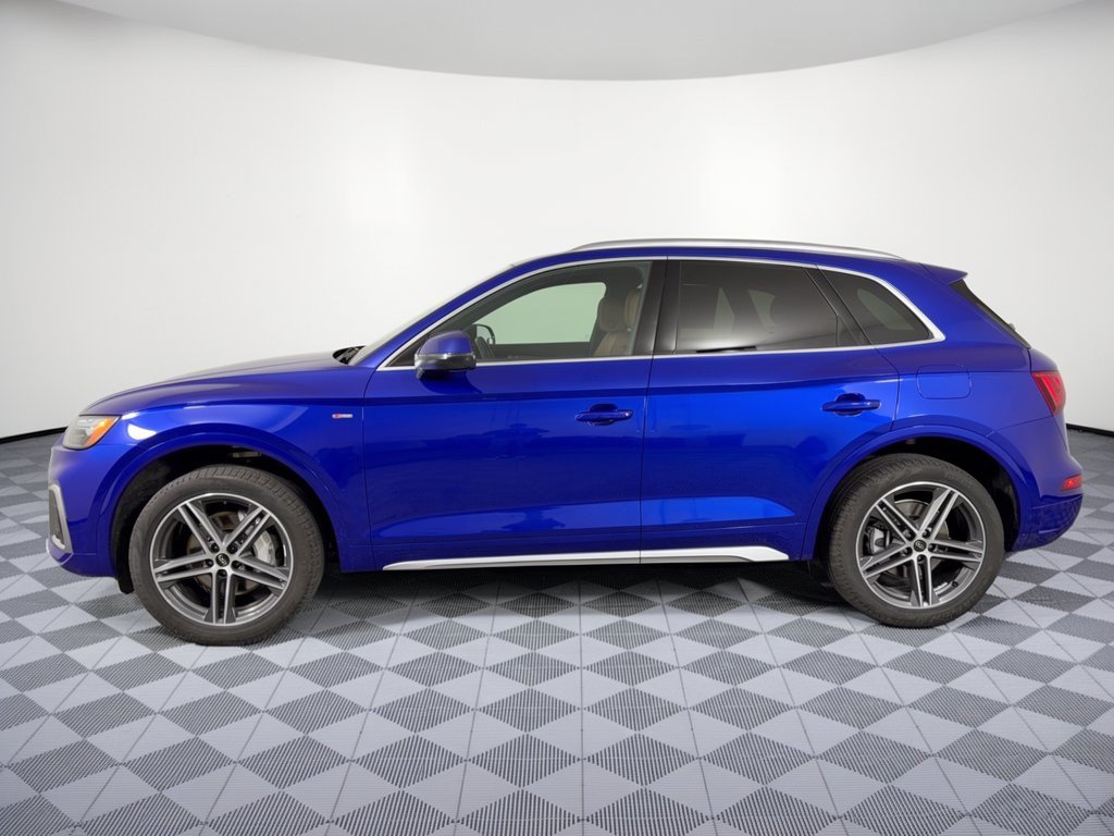 Used 2023 Audi Q5 e Premium Plus w/ Premium Plus Package AWD/4WD image 2