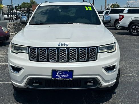 Used 2017 Jeep Grand Cherokee Overland AWD/4WD image 2