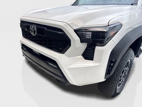 Used 2024 Toyota Tacoma TRD Off-Road AWD/4WD image 16