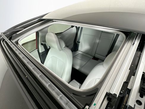 Certified 2024 Hyundai Kona Limited image 23