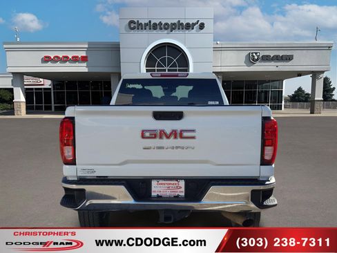 Used 2022 GMC Sierra 2500 Pro w/ Convenience Package image 4