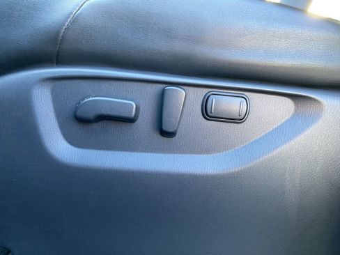 Used 2023 Nissan Armada SV image 16