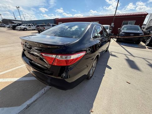 Used 2016 Toyota Camry SE image 7
