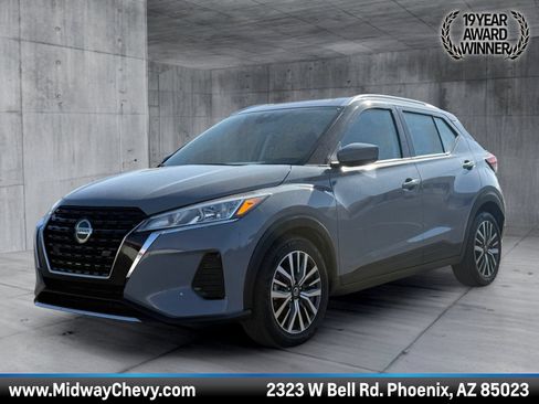 Used 2021 Nissan Kicks SV FWD image 1