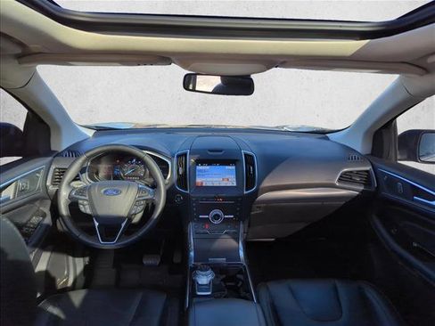 Used 2019 Ford Edge Titanium w/ Equipment Group 301A image 18