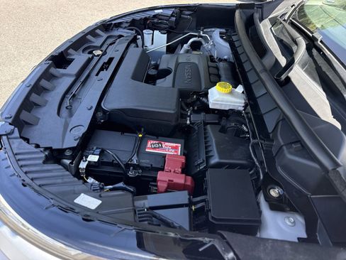 Used 2023 Nissan Pathfinder SL w/ SL Premium Package FWD image 37