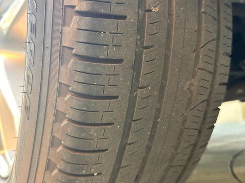 Used 2015 Porsche Cayenne Diesel AWD/4WD image 42