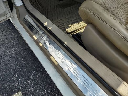 Used 2012 Mercedes-Benz E 350 Cabriolet image 18