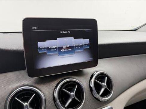 Used 2019 Mercedes-Benz GLA 250 image 24
