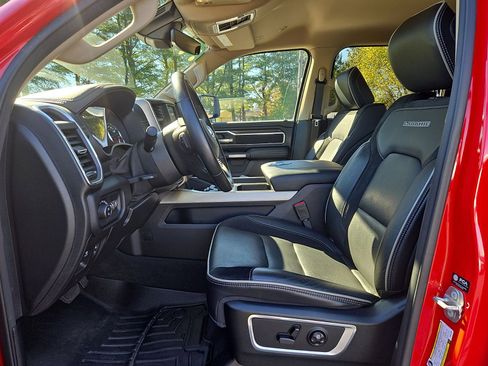 Used 2021 RAM 1500 Laramie image 11