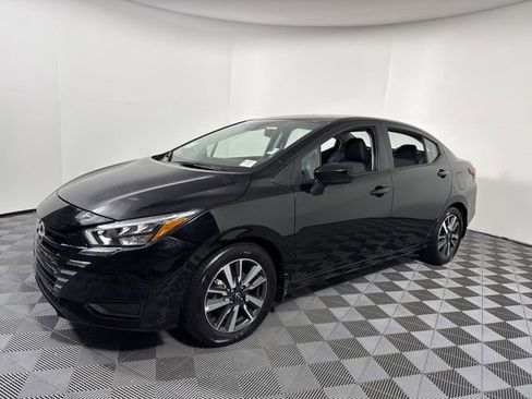 Used 2025 Nissan Versa SV w/ Trunk Package image 11