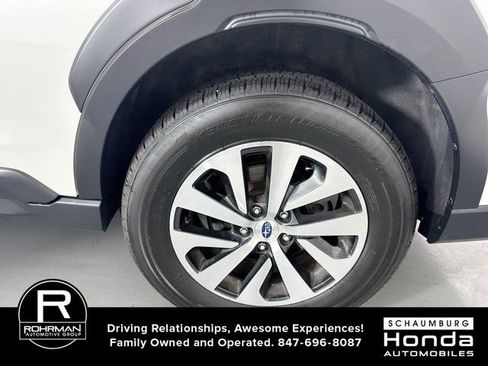 Used 2023 Subaru Outback Premium AWD/4WD image 5