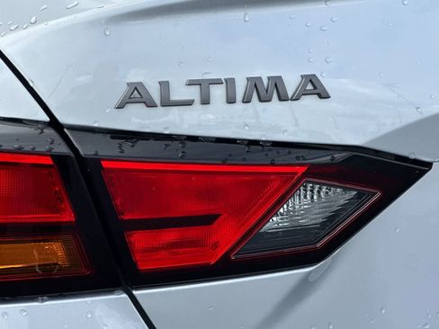 Used 2024 Nissan Altima 2.5 SV FWD image 29