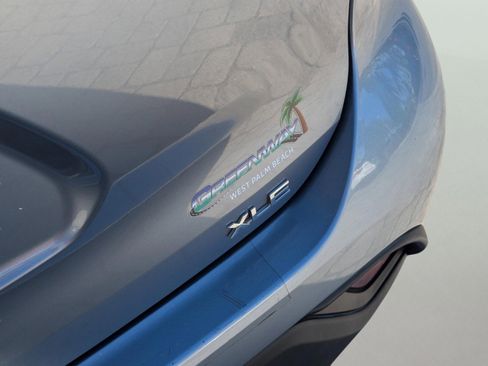 Used 2021 Toyota Highlander XLE image 23