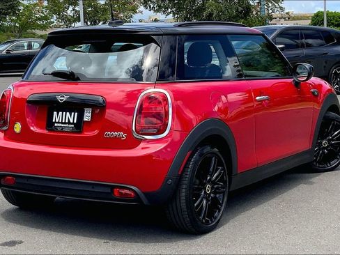 Certified 2024 MINI Cooper SE FWD image 11