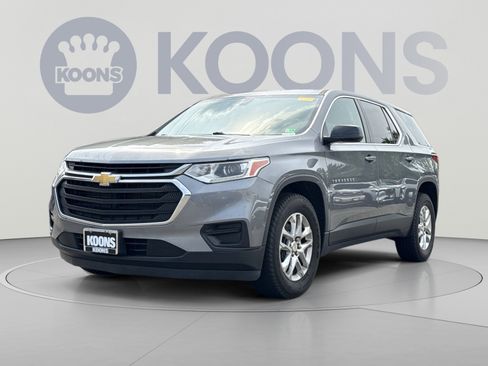 Used 2019 Chevrolet Traverse LS FWD image 1
