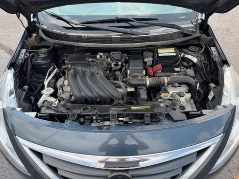 Used 2015 Nissan Versa SV FWD image 22