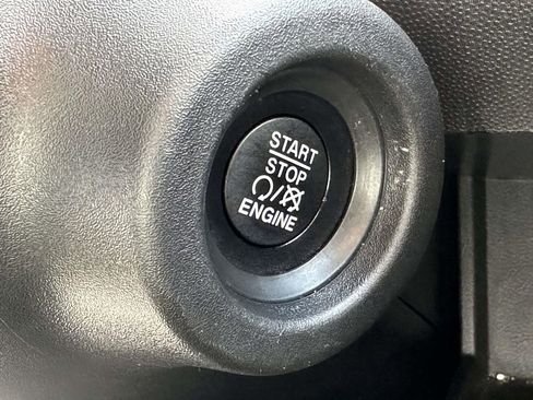 Used 2023 RAM ProMaster 2500 image 31