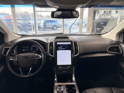 Used 2022 Ford Edge Titanium image 42