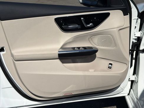 Certified 2023 Mercedes-Benz C 300 Sedan image 19