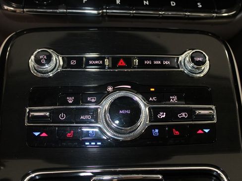 Used 2022 Lincoln Nautilus Reserve w/ Equipment Group 201A image 47