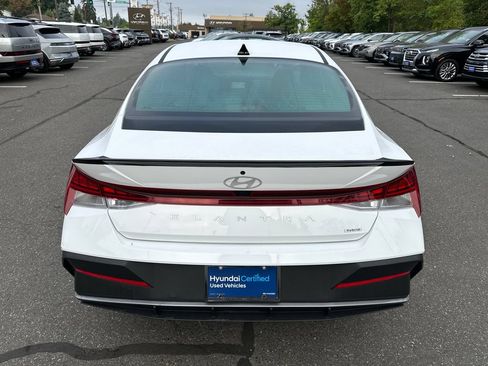 Certified 2025 Hyundai Elantra SEL FWD image 5