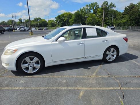 Used 2012 Lexus LS 460 w/ Comfort Pkg RWD image 8