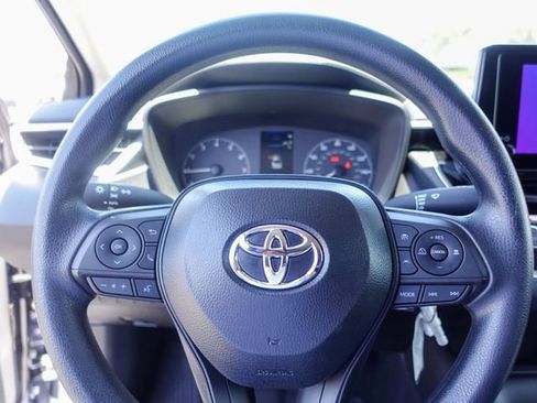 Certified 2025 Toyota Corolla LE FWD image 15