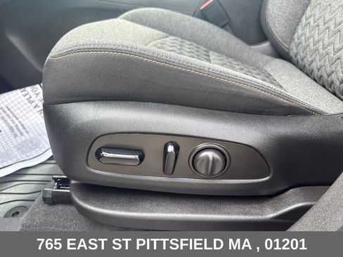 Used 2023 Chevrolet Equinox LT AWD/4WD image 13