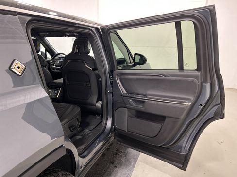 Used 2025 Rivian R1S Adventure AWD/4WD image 19