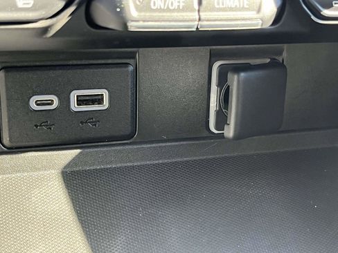 Used 2022 Chevrolet Tahoe LT image 26