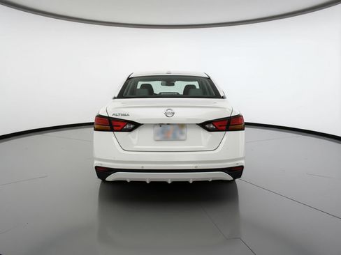 Used 2025 Nissan Altima 2.5 SV FWD image 7