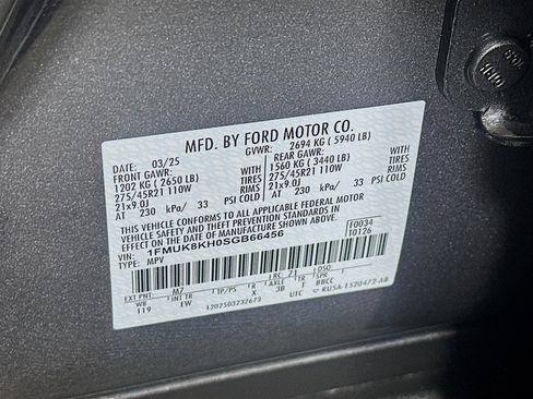 Used 2025 Ford Explorer ST-Line w/ ST-Line Street Pack AWD/4WD image 12