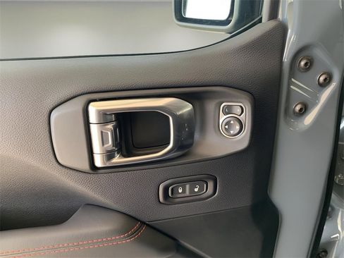 New 2025 Jeep Wrangler Unlimited Rubicon image 13