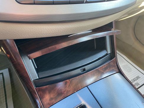 Used 2011 Toyota Avalon Limited image 16