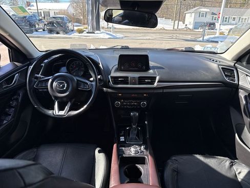 Used 2018 MAZDA MAZDA3 Grand Touring image 14